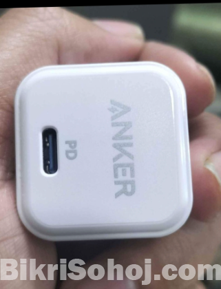 IPhone orginal anker charger PD 20 W